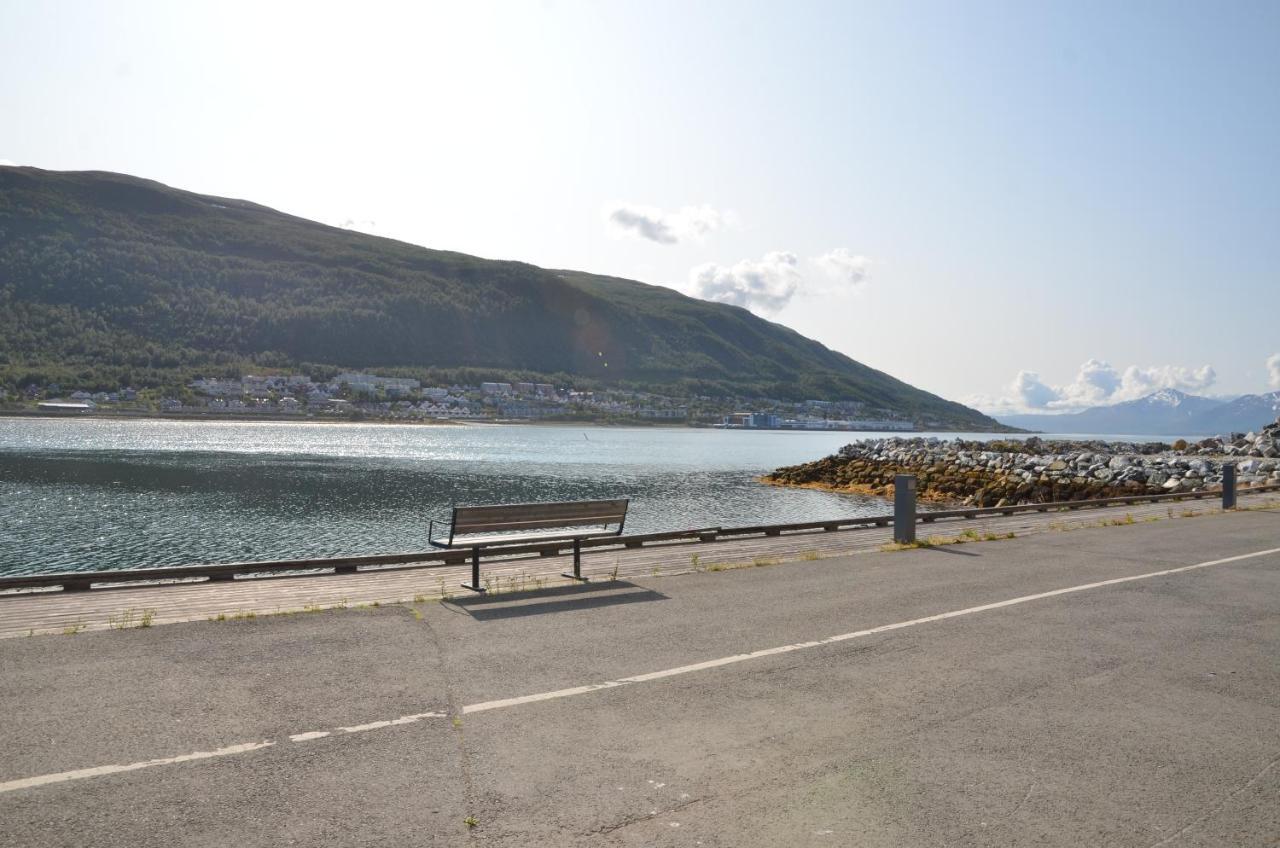 Sea View City Apartment Tromso Exterior photo