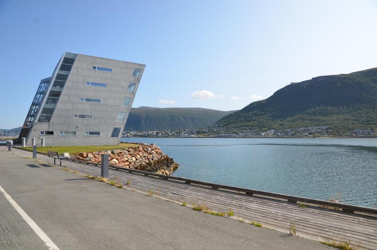 Sea View City Apartment Tromso Exterior photo